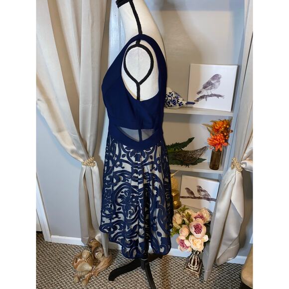 Xscape Women’s Embroidered V-Neck Fit & Flare Dress GUC Navy Blue Nude Lining - Picture 6 of 13